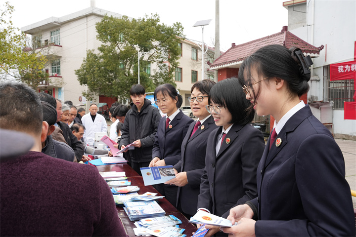 守护“她”权益 绽放“她”力量